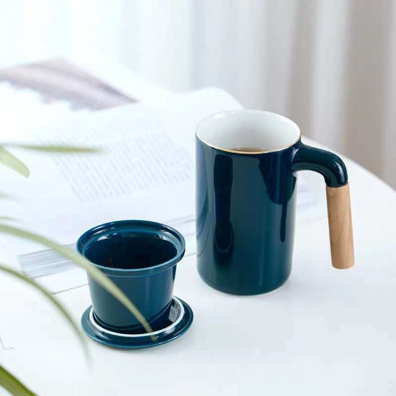 Japanese-Style Ceramic Mug with Lid, Filter & Tea Separation