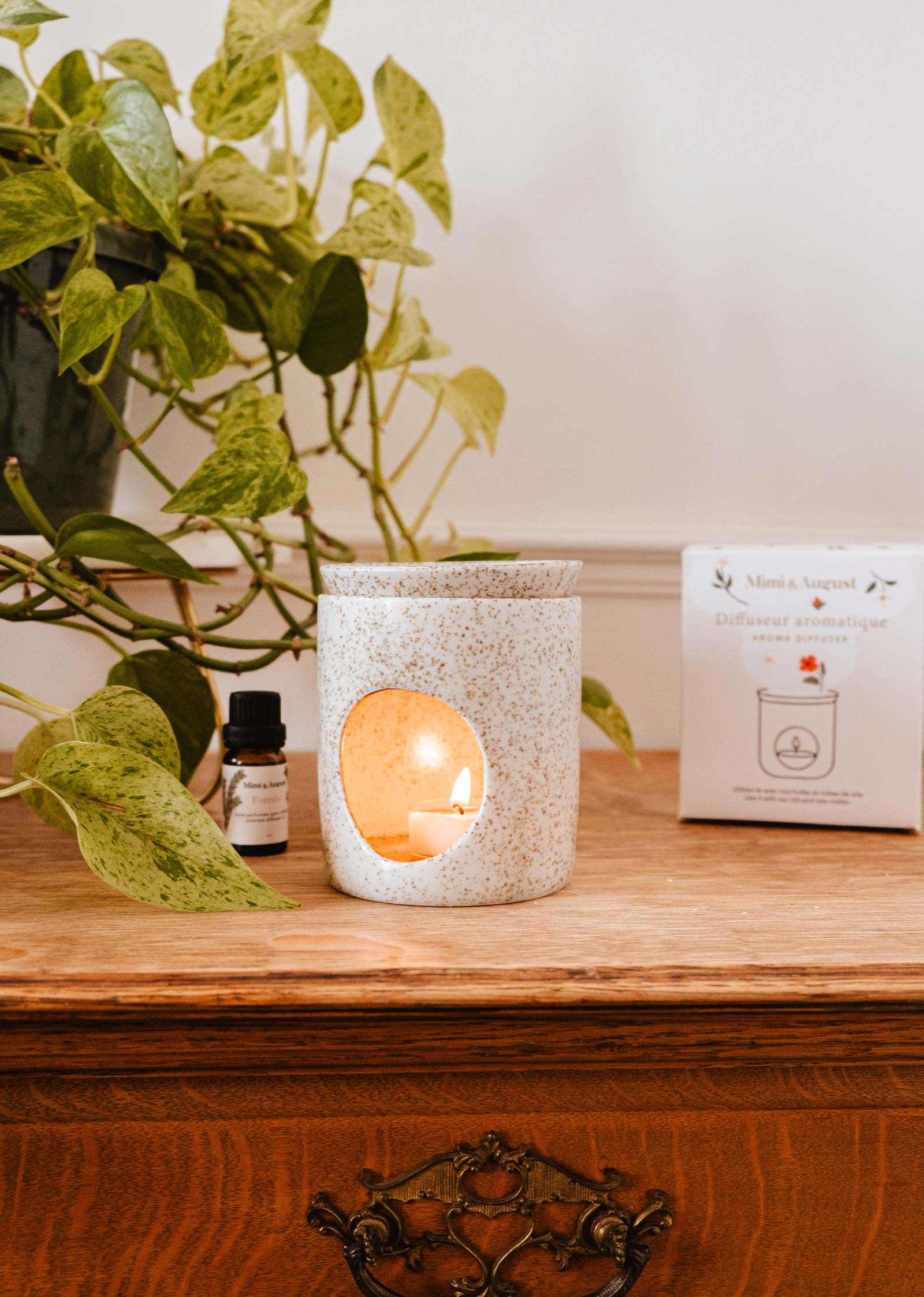 Aromatic Ceramic Diffuser – Tealight Wax Melt & Oil Warmer | Mimi & August
