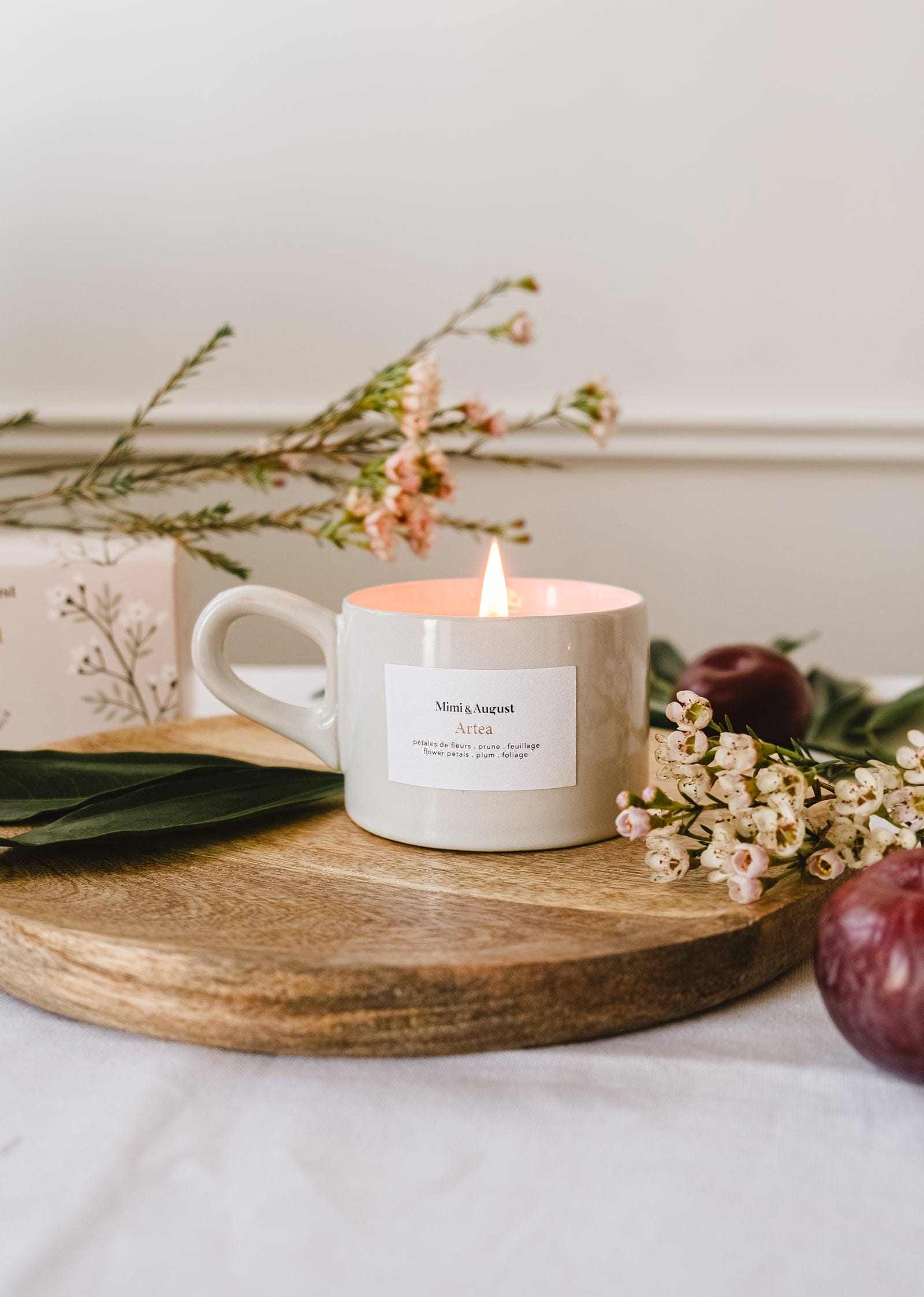 Artea Reusable Soy Candle – Flower Petals, Plum & Foliage | Mimi & August