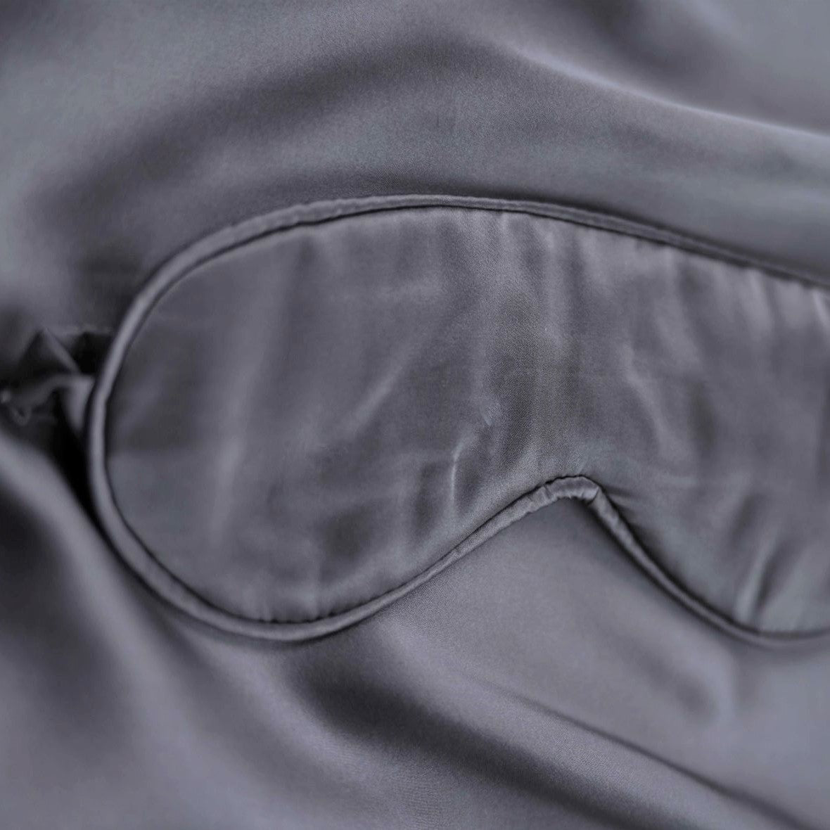 Le masque de sommeil en soie Cloud Nine *NON TOXIQUE*