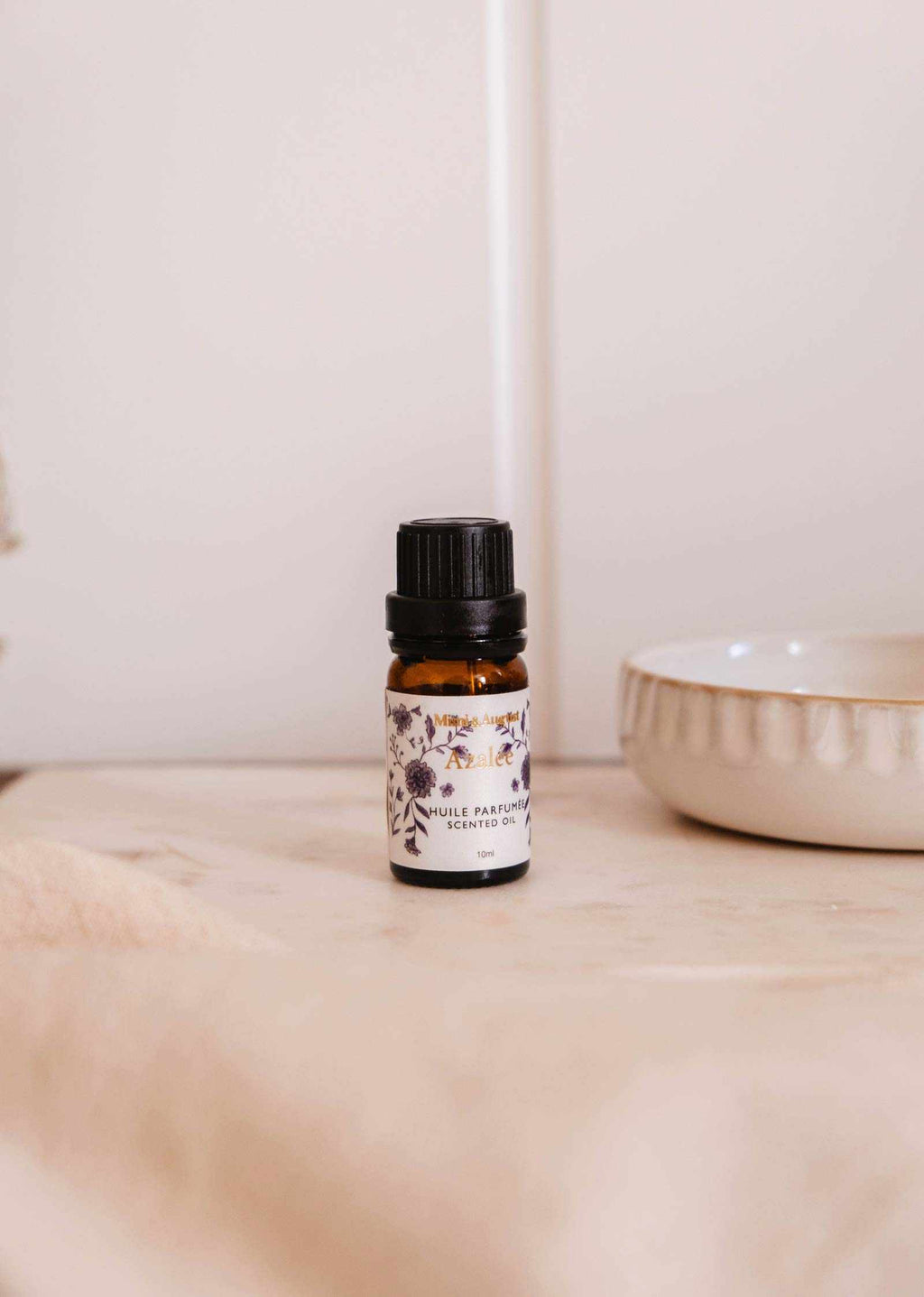 Azalée Scented Oil – White Tea, Jasmine & Cedarwood Diffuser Oil | Mimi & August