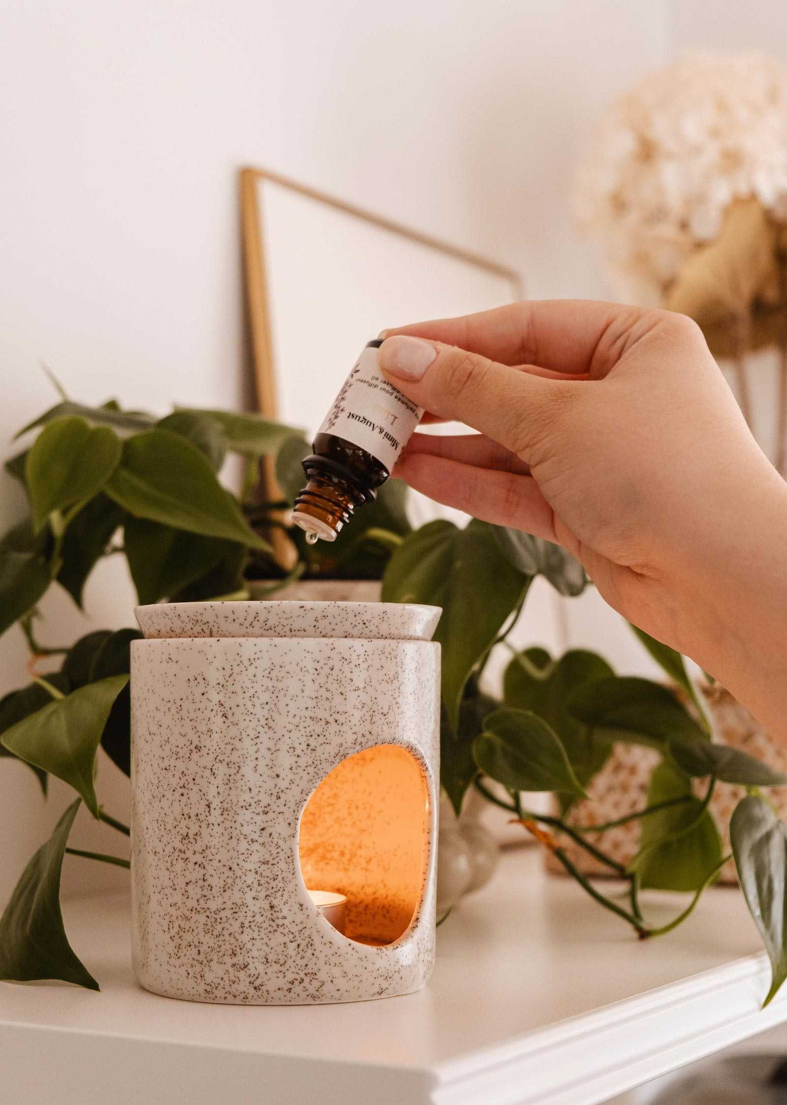 Lilac Scented Oil – Diffuser Oil for Ultrasonic & Ceramic Diffusers | Mimi & August