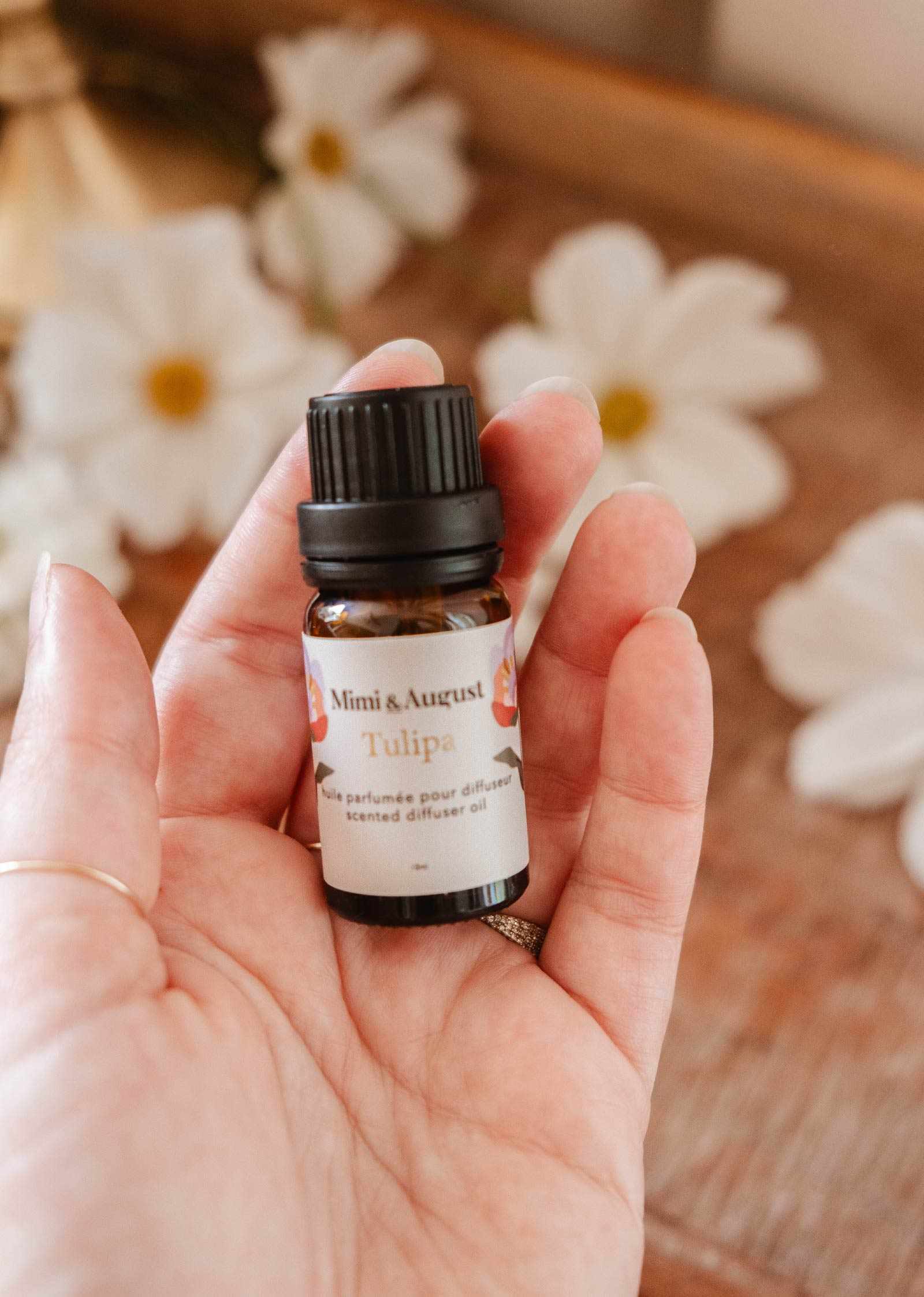 Tulipa Scented Oil – Tulip Petals & Wild Berries Diffuser Oil | Mimi & August